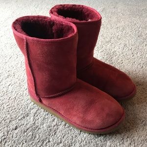 Uggs Classic short leather shearling boots Ruby 5